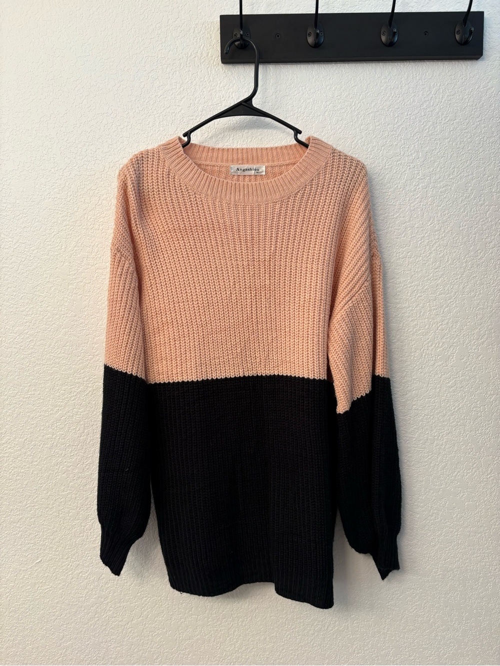 Two-Tone Crewneck Sweater - Pink & Black